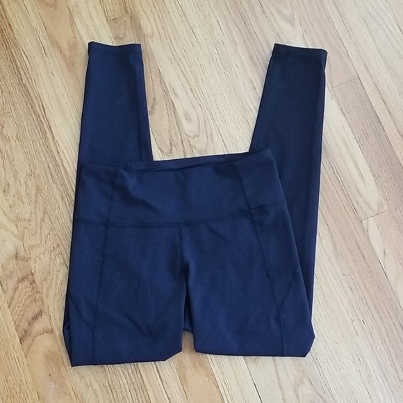 Under Armour UA Black Leggings, with Back Pocket - Picture 5 of 6